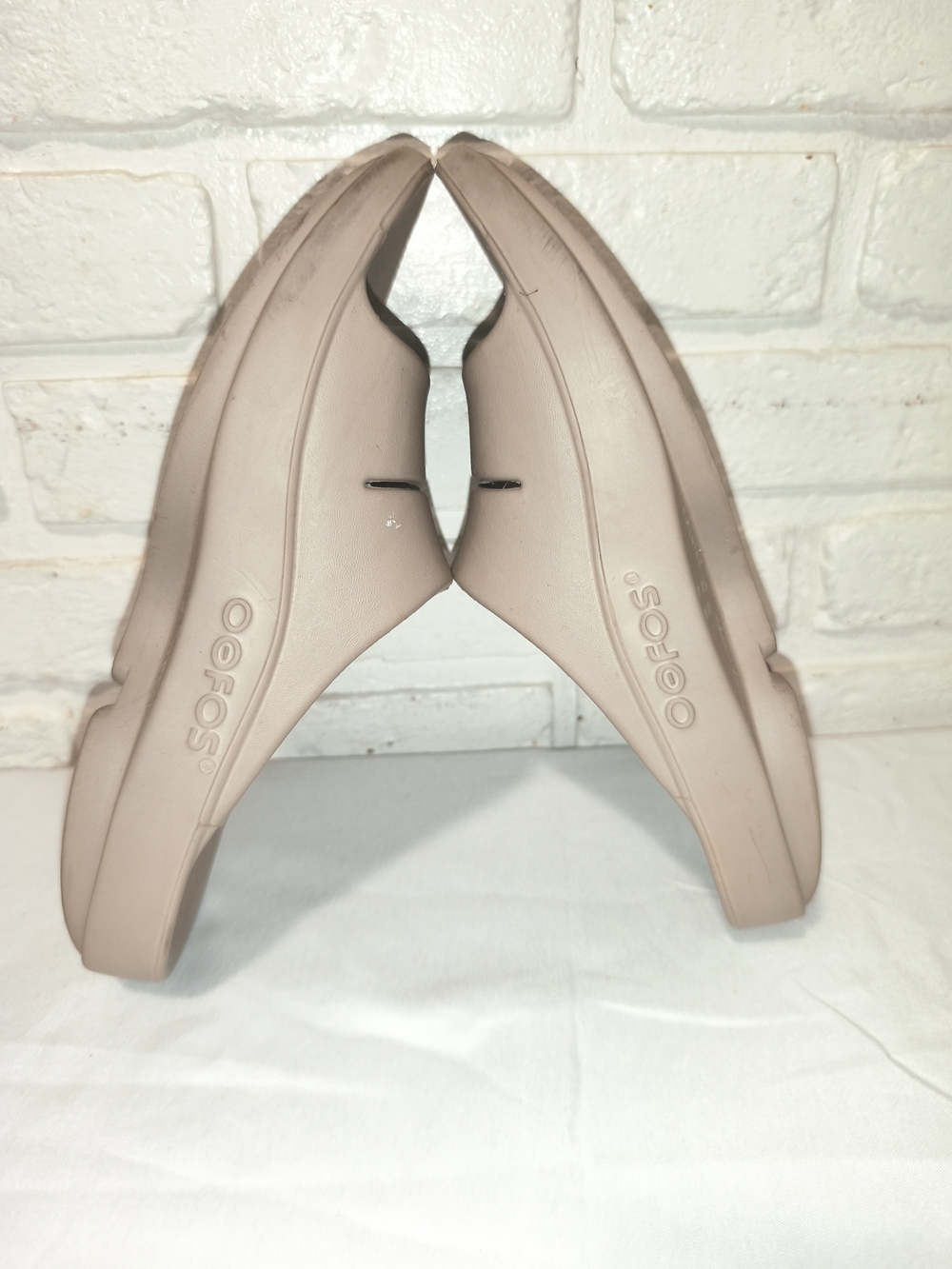 Oofos Women's OOriginal Sandals in Blush Pink